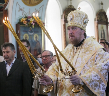 Митрополит Алексий поздравил южноуральских металлургов с профессиональным праздником
