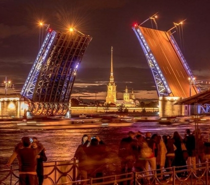 Джазовая прогулка по Неве: удивительное и запоминающееся путешествие