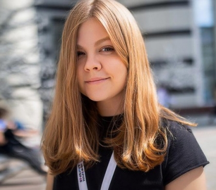 Благодаря клипам на YouTube, девушка из Челябинска попала в список Forbes