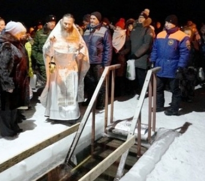 В Челябинске на Крещение рядом с купелями организуют теплые раздевалки