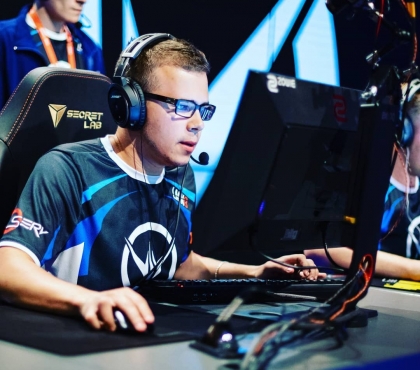 Парень из Челябинска, играя в Counter-Strike, заработал себе на учебу