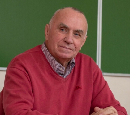Декан журфака ЧелГУ Борис Киршин отмечает 75-летие