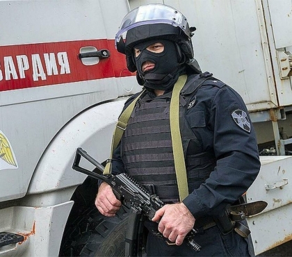 В России росгвардейцы переоделись в медведей