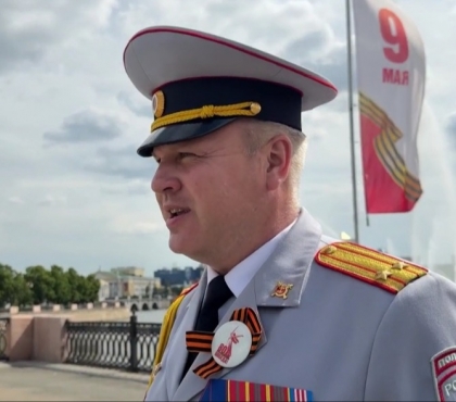 Полицейские поздравили южноуральцев с Днём России клипом на песню «Русские маяки»