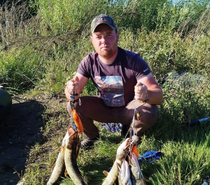 Получил «леща»: рыбак из Челябинской области показал, как на него напала щука
