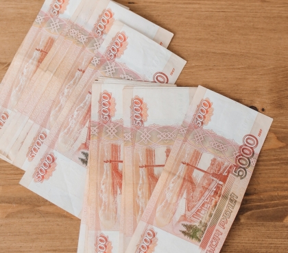 Путин подписал указ о выплате в 10 тыс рублей семьям с детьми
