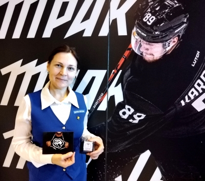 В Челябинске выпустили штемпель с логотипом ХК «Трактор»