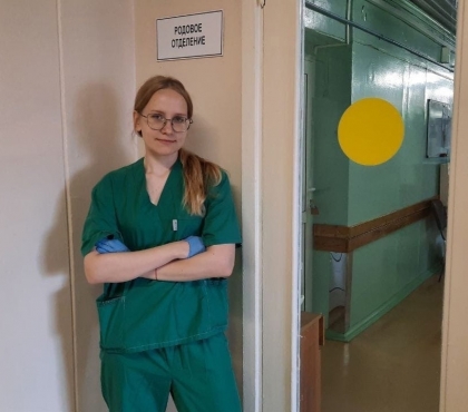Студентка медуниверситета Александра Левина: «Акушерка властным голосом велела встать за своей спиной»