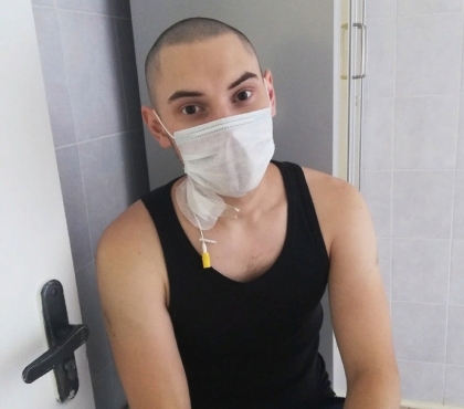 В Копейске организуют концерт, чтобы собрать деньги на лечение 23-летнего парня