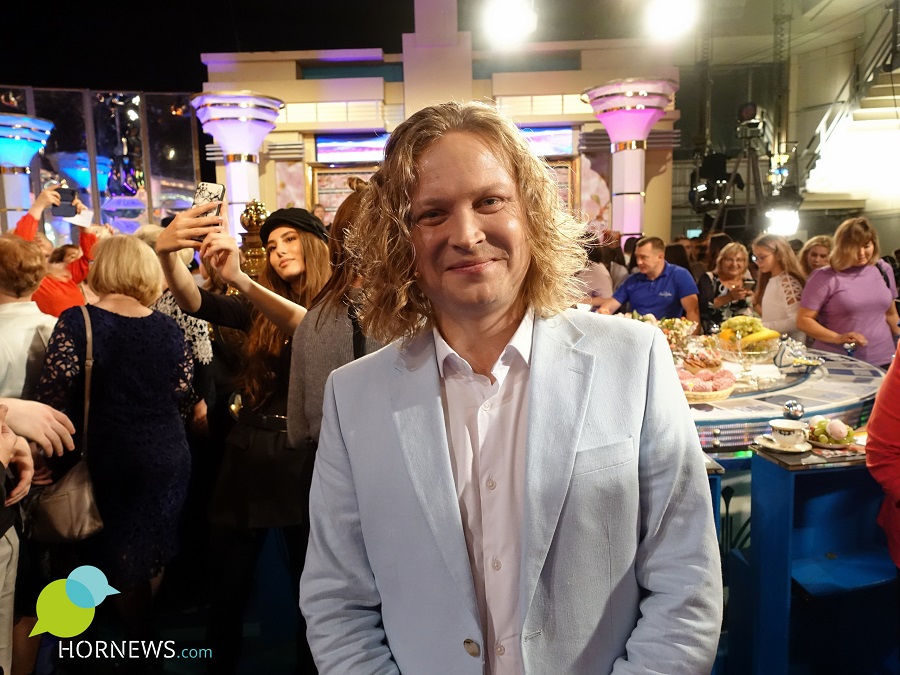 Челябинский ведущий Антон Брагин на программе 