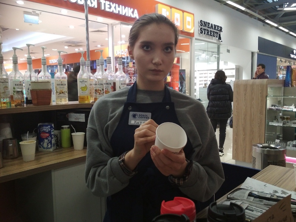 Художник Екатерина за работой 