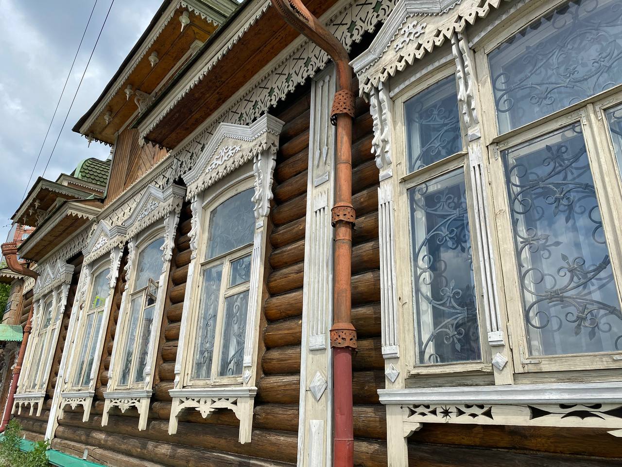 Здесь не окна, а произведения искусства!
